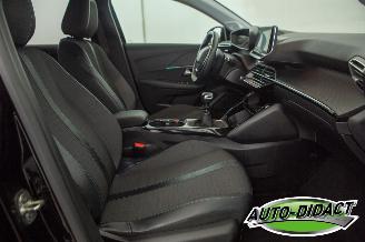 Peugeot 208 1.2 PureTech GT Digi Dash Clima Navi Camera picture 22