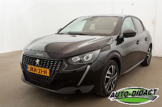 Schadeauto Peugeot 208 1.2 PureTech GT Digi Dash Clima Navi Camera 2021/2