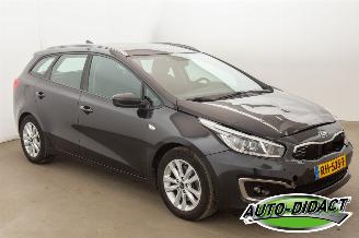 Kia Cee d 1.6 GDI 117.593 Clima Navi Camera ComfortPlusLine Navigator picture 2