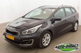 damaged passenger cars Kia Cee d 1.6 GDI 117.593 Clima Navi Camera ComfortPlusLine Navigator 2018/1