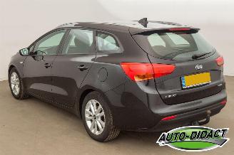 Kia Cee d 1.6 GDI 117.593 Clima Navi Camera ComfortPlusLine Navigator picture 3