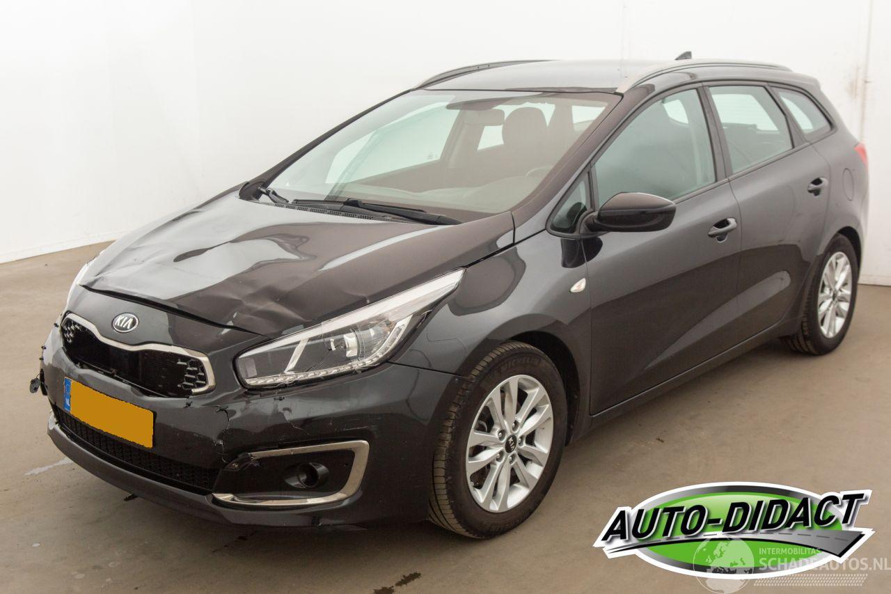 Kia Cee d 1.6 GDI 117.593 Clima Navi Camera ComfortPlusLine Navigator