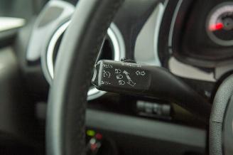 Volkswagen Up! 1.0 high up! 122.047 km Airco BlueMotion picture 10