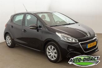 Peugeot 208 1.2 Automaat Airco Navi PureTech Active picture 2