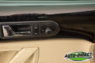 Volkswagen New-beetle 2.0 Cabriolet Highline Airco picture 11