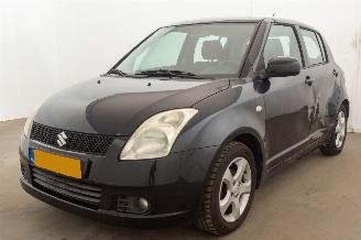 skadebil auto Suzuki Swift 1.3 Shogun Airco 2006/5