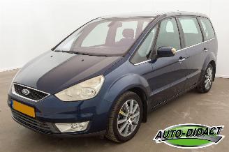 Schadeauto Ford Galaxy 2.0-16V 7p. Clima Ghia Limited 2010/2