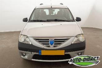 Dacia Logan 1.6 Lauréate picture 28