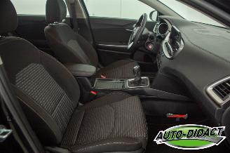 Kia Cee d 1.0 T-GDi 47.565 km Clima Navi Camera DynamicLine picture 21
