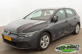 krockskadad bil auto Volkswagen Golf 1.0 TSI 106.293 km Digi Dash Clima Navi Life Business 2022/9