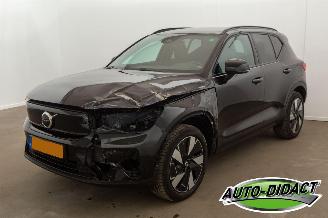Voiture accidenté Volvo EX40 Extended Range Plus 82 KWH RWD 2024/5