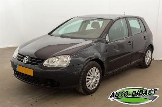 Avarii autoturisme Volkswagen Golf 1.6 FSI  85KW Turijn Airco 2006/8