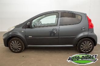 Peugeot 107 1.0-12V Airco Millesim 200 picture 31