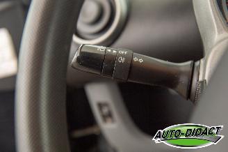 Peugeot 107 1.0-12V Airco Millesim 200 picture 13