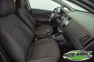 Kia Rio 1.2 51.876 km Clima Navi Camera picture 19