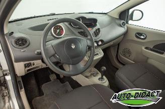 Renault Twingo 1.2-16V Automaat 114.402 km NAP Dynamique picture 18