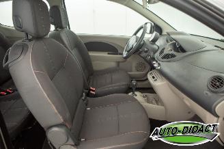 Renault Twingo 1.2-16V Automaat 114.402 km NAP Dynamique picture 16