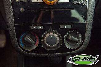 Opel Corsa 1.2-16V 111 Edition Airco picture 9