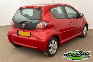 Toyota Aygo 1.0-12V Automaat Airco Aspiration Red Navigator picture 4