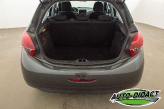 Peugeot 208 1.2 PureTech 90.306 km NAP Airco Navi Blue Lion picture 34