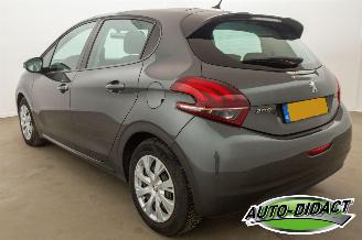 Peugeot 208 1.2 PureTech 90.306 km NAP Airco Navi Blue Lion picture 3