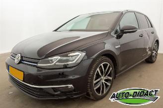Schadeauto Volkswagen Golf 1.5 TSI Clima Navi Stoelverwarming Comfortline Business 2018/5