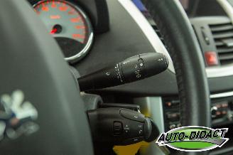 Peugeot 207 1.6 VTi Airco Pano Première picture 14