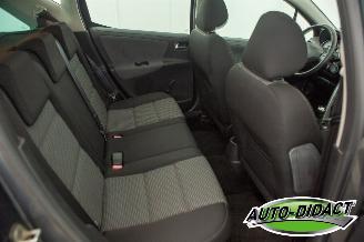 Peugeot 207 1.6 VTi Airco Pano Première picture 19