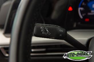 Volkswagen Golf 1.5 TSI Digi Dash Clima picture 17