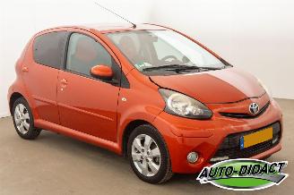 Toyota Aygo 1.0 VVT-i Airco 117.759 km NAP Dynamic Orange picture 2