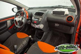 Toyota Aygo 1.0 VVT-i Airco 117.759 km NAP Dynamic Orange picture 13