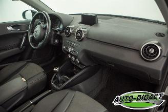 Audi A1 1.6 TDI Airco Pano Ambition picture 18
