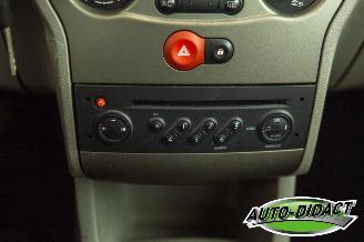 Renault Modus 1.2 -16V Airco picture 8