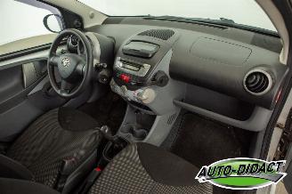 Toyota Aygo 1.0-12V Airco Comfort Navigator picture 14