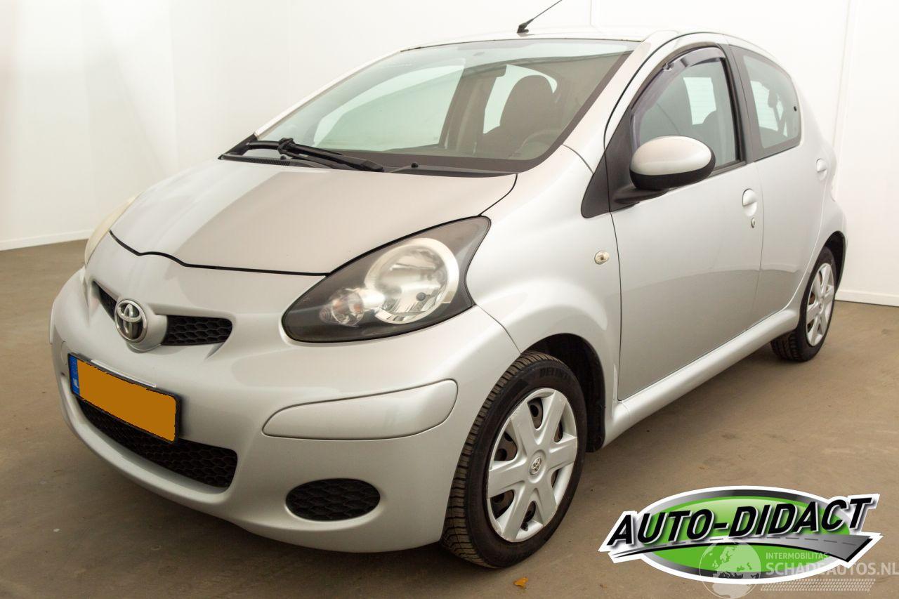 Toyota Aygo 1.0-12V Airco Comfort Navigator