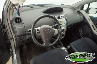 Toyota Yaris 1.3 VVTi Automaat Elek dak Clima Luna MMT picture 25