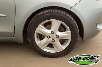 Toyota Yaris 1.3 VVTi Automaat Elek dak Clima Luna MMT picture 35