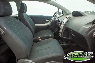 Toyota Yaris 1.3 VVTi Automaat Airco Sol MMT picture 16