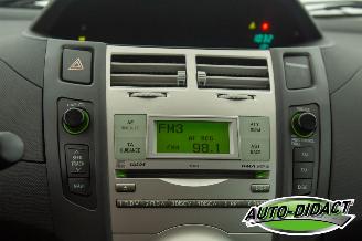 Toyota Yaris 1.3 VVTi Automaat Airco Sol MMT picture 7