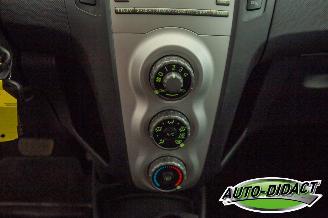 Toyota Yaris 1.3 VVTi Automaat Airco Sol MMT picture 8