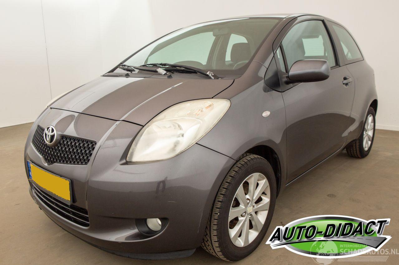 Toyota Yaris 1.3 VVTi Automaat Airco Sol MMT