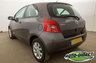 Toyota Yaris 1.3 VVTi Automaat Airco Sol MMT picture 3