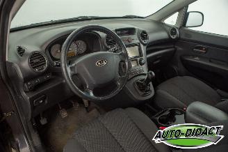 Kia Carens 2.0 CVVT 7p. Clima X-ecutive picture 21