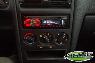 Opel Astra 1.6-16V Club picture 8