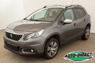 krockskadad bil auto Peugeot 2008 1.2 Access Airco 2018/5