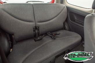 Toyota Yaris 1.0-16V VVT-i Terra picture 16