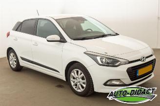 Hyundai I-20 1.0 T-GDI Go! 109.525 km NAP Airco Navi Camera picture 2