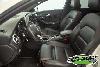 Mercedes Cla-klasse 180 Shooting Brake Automaat Pano Leder Navi picture 24