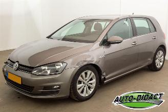 Auto incidentate Volkswagen Golf 1.0 TSI Navi Clima Comfortline 2015/10
