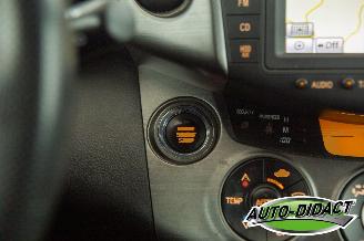 Toyota Rav-4 2.0 VVTi 4WD Clima Navi Executive Business picture 9